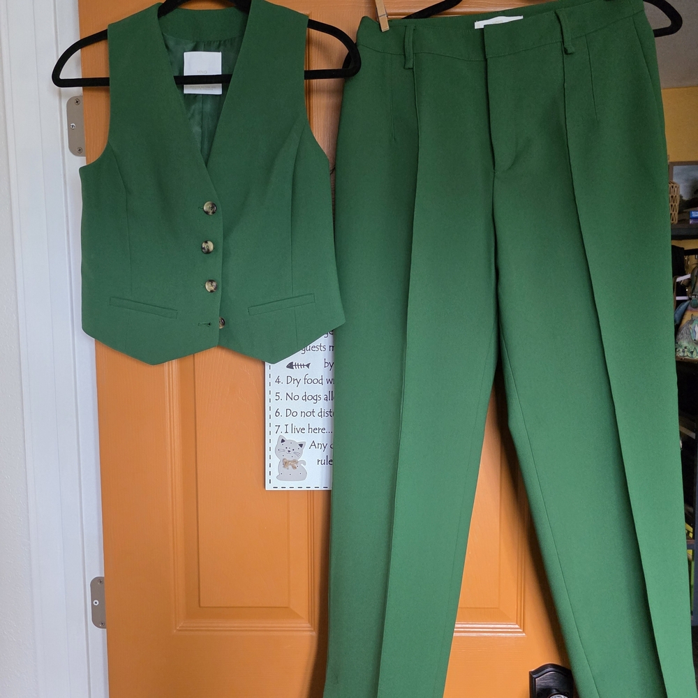 Mango Women's Emerald Green Vest and High-Waist Trousers Set